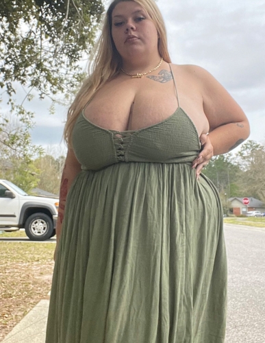 Tabby Von Damn Busty BBW Coeds Busty BBW Porn