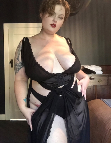 Miss Crispy Busty Bbw Coeds Busty Bbw Porn